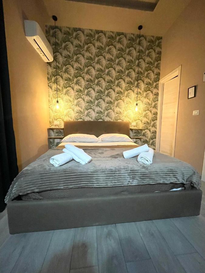 Valentine'S House Bed and Breakfast Napoli Esterno foto